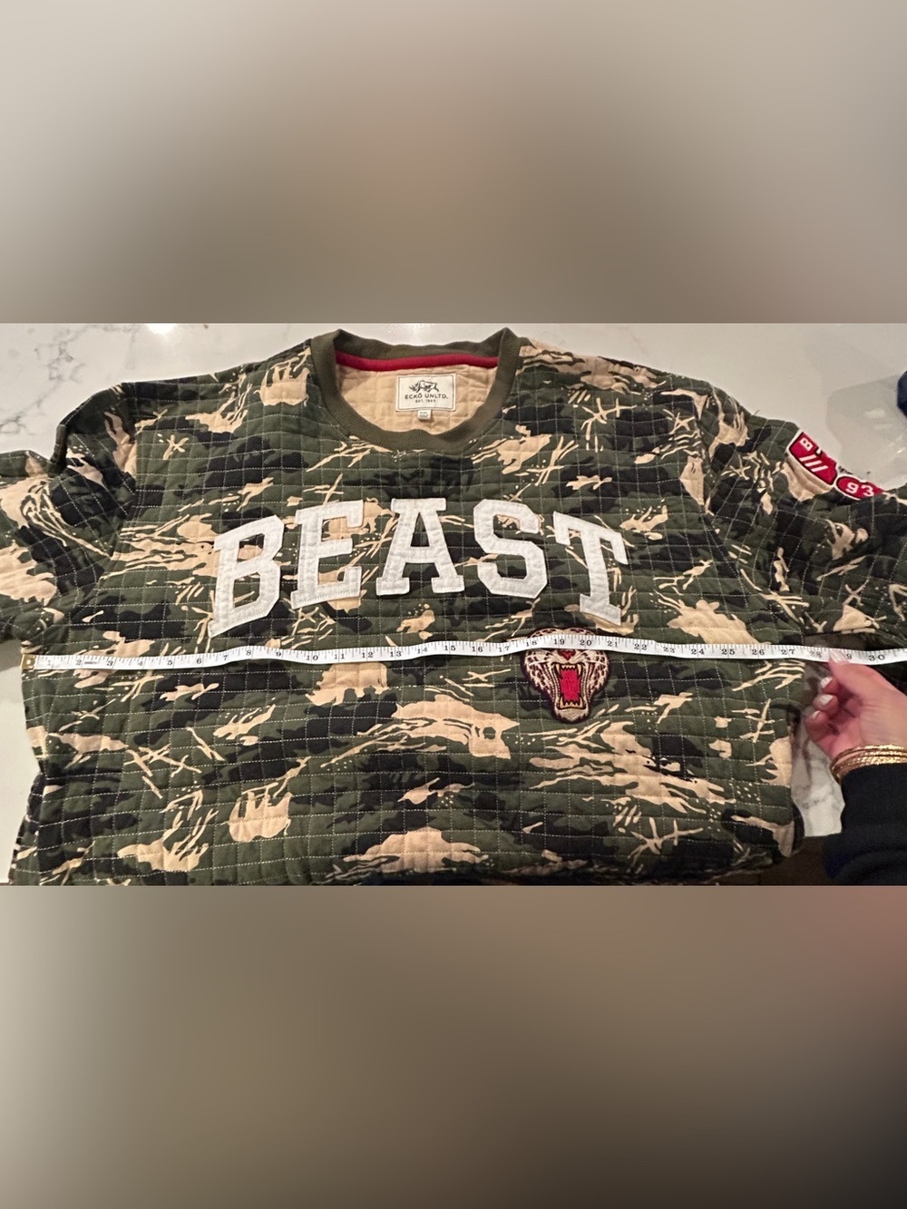 Ecko Unltd brand quilted camo sweatshirt "BEAST" graphic size xxl mens - Picture 6 of 8